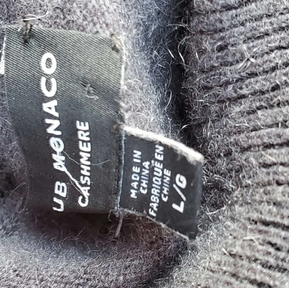 Club‎ Monaco Cashmere turtle neckL